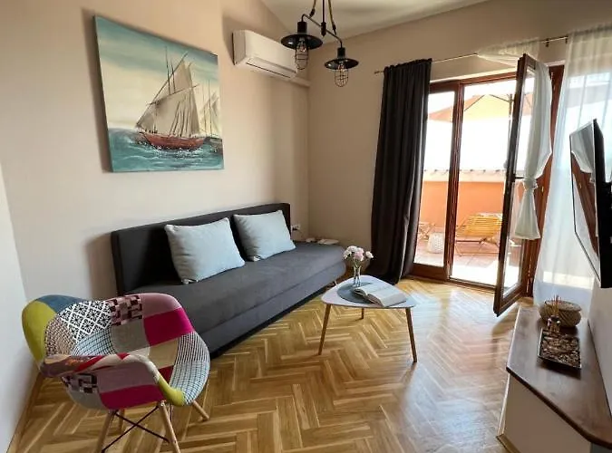 Apartman Maroon